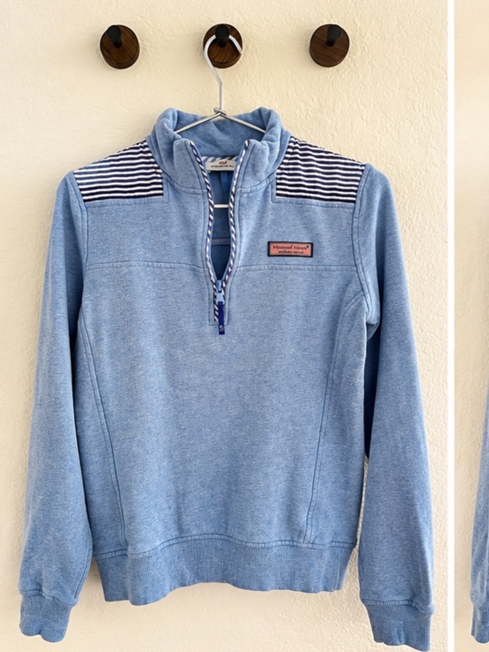 Vineyard Vines Men’s Sky Blue Half-Zip Pullover with Striped Shoulder Accents